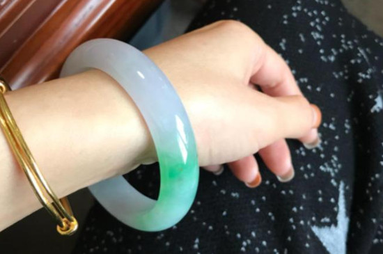 翡翠手镯圈口怎么测量方法