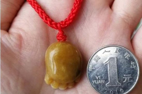翡翠吊坠怎样穿绳