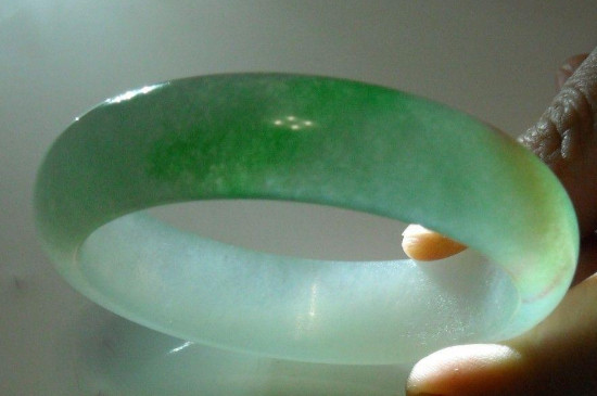 翡翠里的棉絮能散开吗