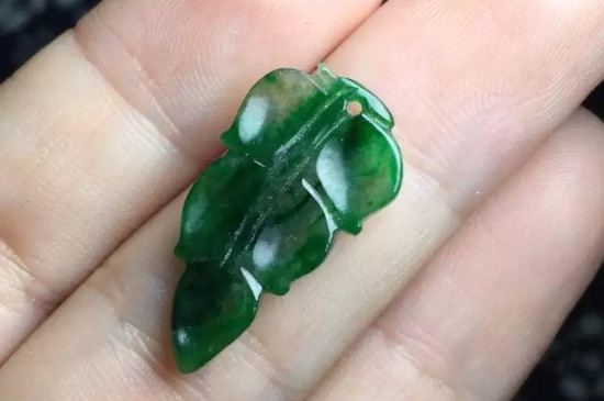 辣绿翡翠属于什么档次