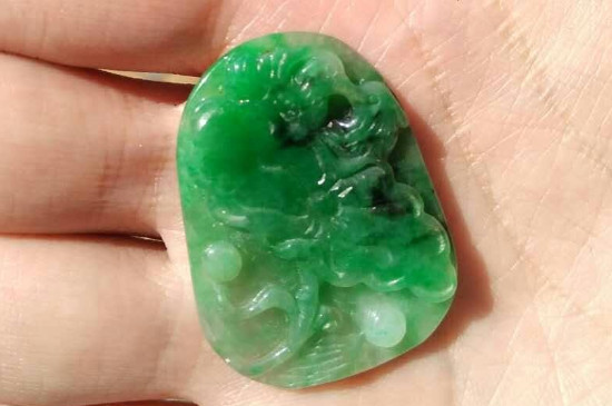 辣绿翡翠属于什么档次