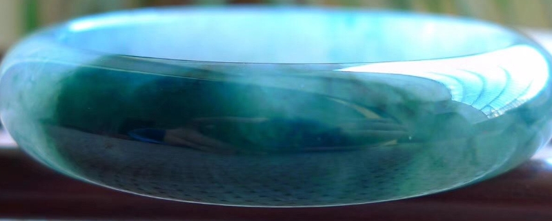 翡翠飘花手镯怎么鉴定