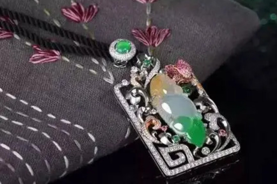 翡翠的加工过程