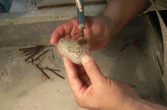 翡翠的加工过程