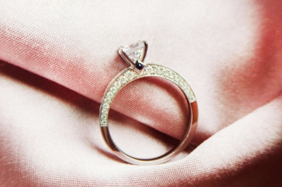 gia怎么鉴定钻石