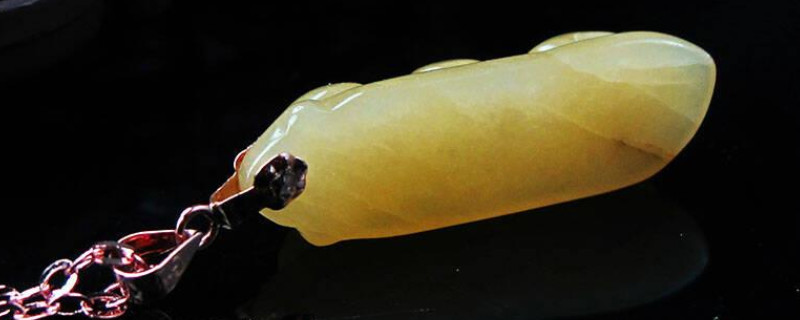 福豆翡翠吊坠的寓意是什么