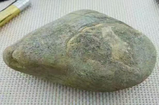 缅甸翡翠原石场口特点