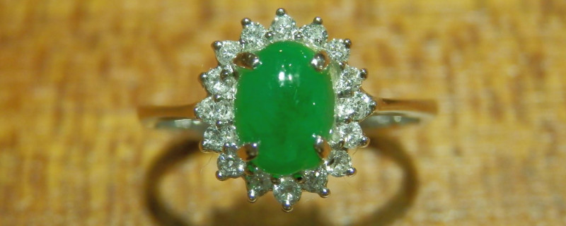 怎样辨别翡翠是不是染色