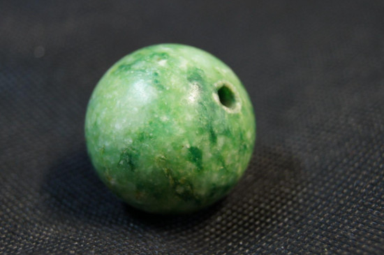 翡翠珠子怎么选择