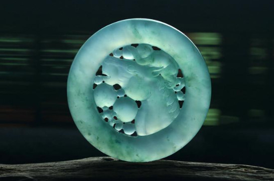 缅甸翡翠和天然翡翠有什么区别