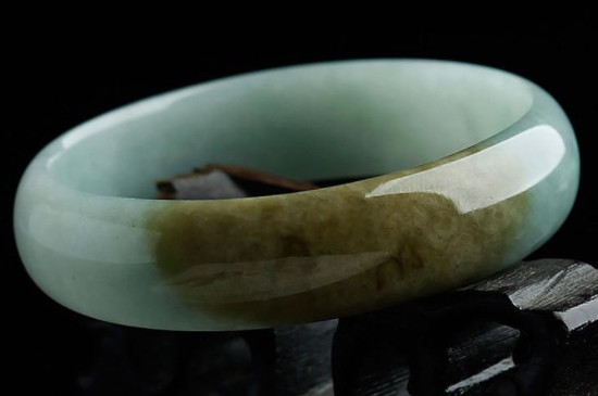 ab货翡翠手镯是怎么鉴别