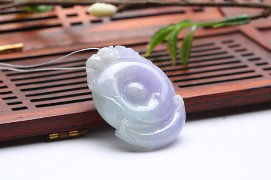 玉摘下来会生气是真的吗，玉不会生气常戴可愉悦心情