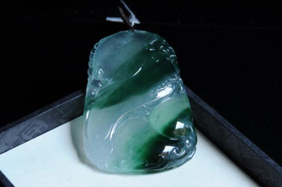 昆明最好的翡翠市场在哪里，世代景星珠宝城/翠湖