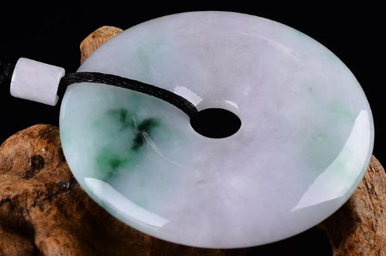 糯种翡翠是什么样的