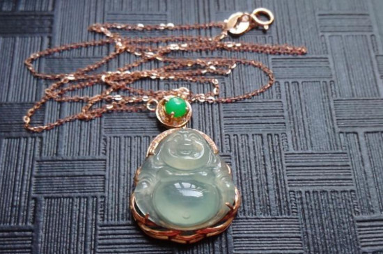 最简单的翡翠清洗方法