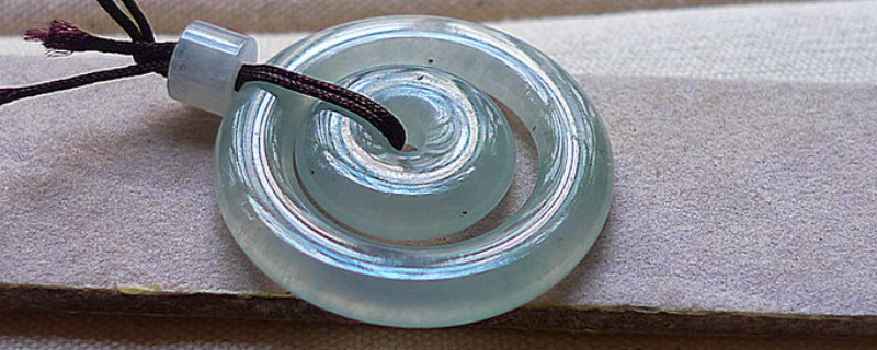 子母扣翡翠的意义