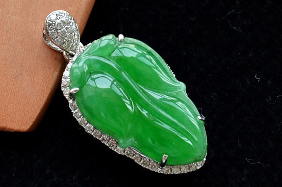 阳绿和帝王绿的区别