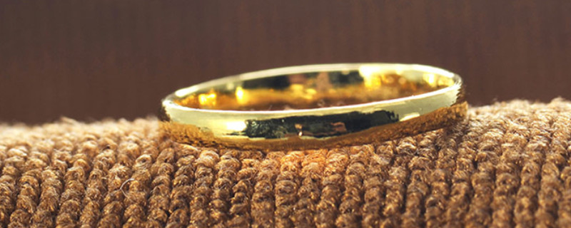 什么材质的戒指不掉色