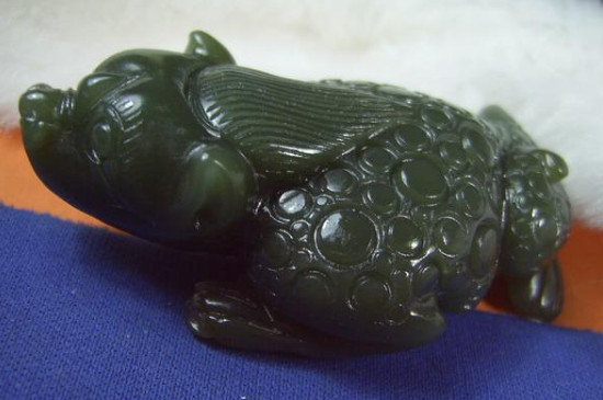 玉和翡翠的鉴别方法