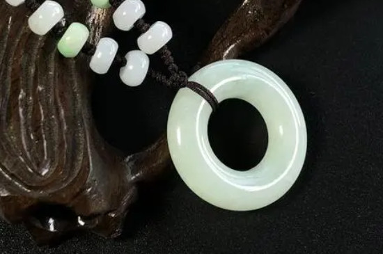 缅甸a货翡翠是什么意思