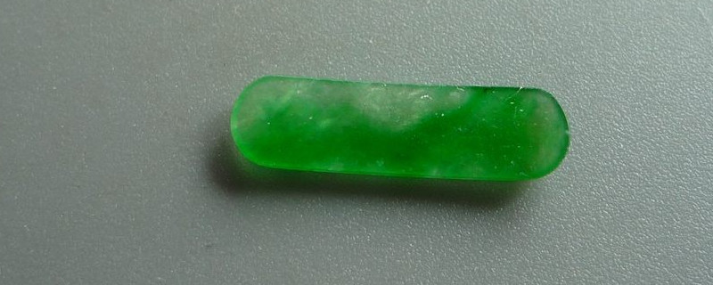 清代老翡翠的表面特点