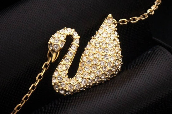 施华洛世奇天鹅项链怎么看真假