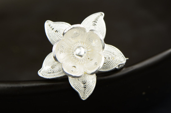 银首饰怎样变亮