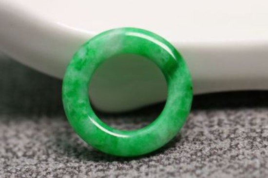 翡翠甜甜圈的寓意是什么