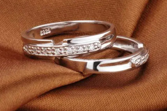 s952是银还是黄金