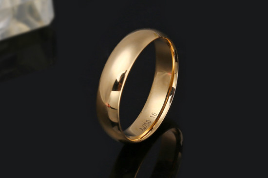 钻戒圈发黄是怎么回事是不是假的