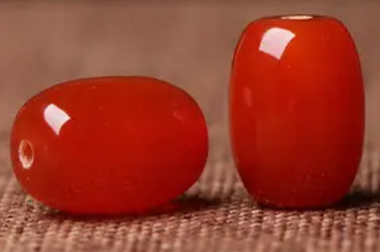 红玛瑙学生可以戴吗