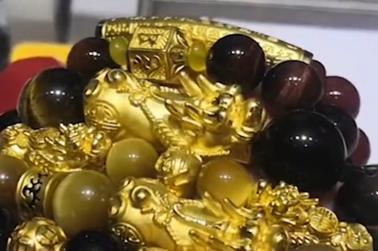 黄金首饰戴左手还是右手