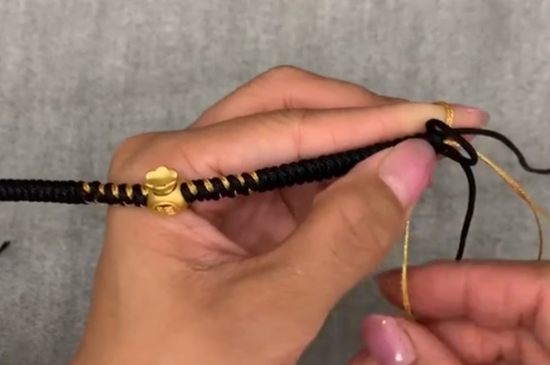 黄金变黑了怎么处理