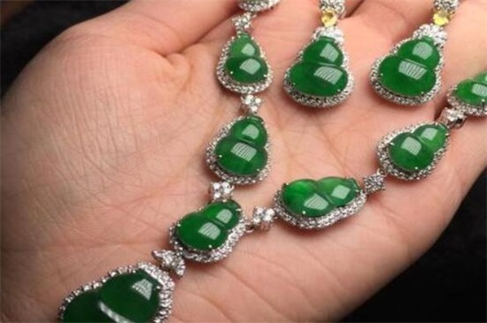 葫芦可以戴在手上吗，葫芦手串的功效