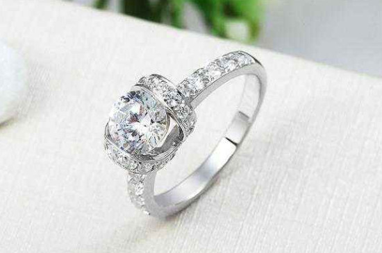 黄金和钻石可以一起戴吗