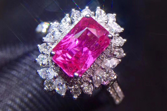 帕帕拉恰和粉色尖晶石区别