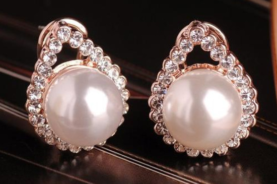 黄金不能和什么一起佩戴