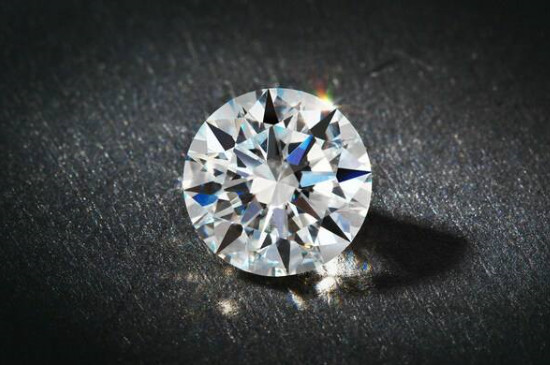 真假钻石的鉴别