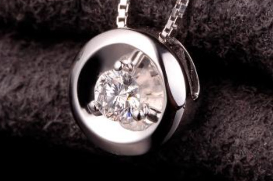 钻石d色是什么意思