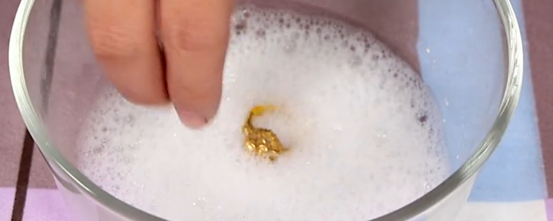 黄金戒指怎么清洗