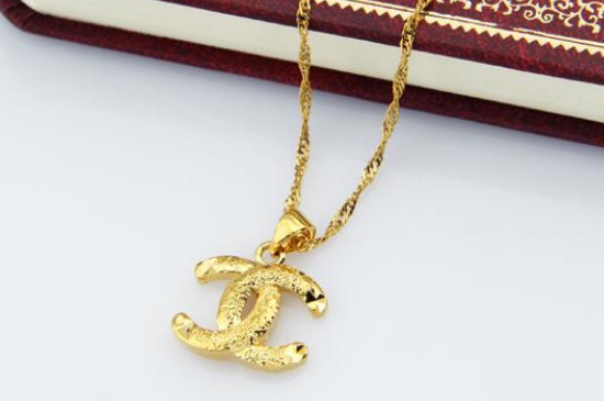 为什么黄金一捏就变形