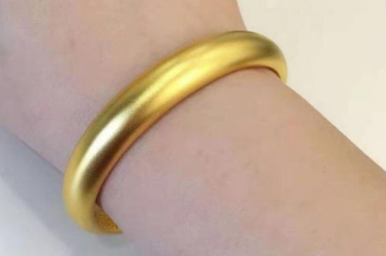 黄金手镯的磕痕怎么去