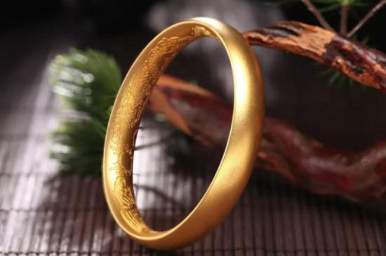 古法黄金手镯会越戴越亮吗