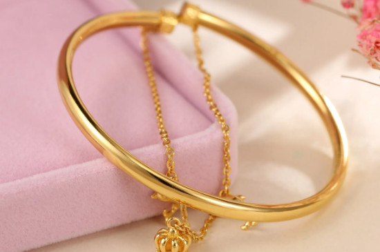 黄金手镯容易变形吗