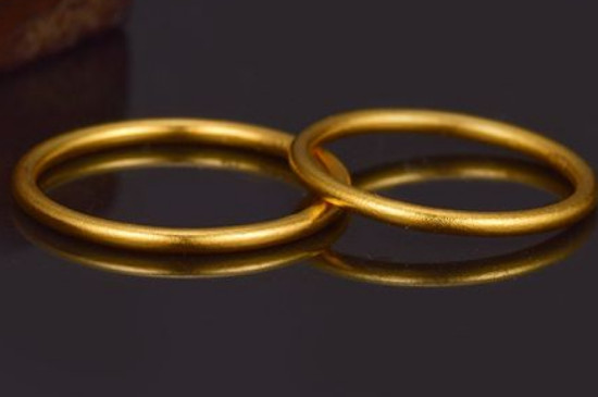 素圈是黄金还是硬金