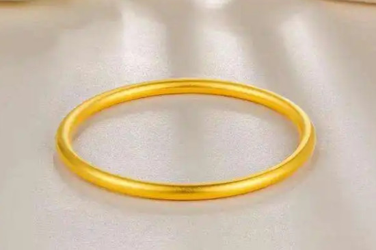 黄金手镯怎么选购技巧