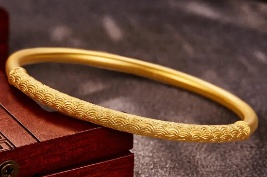黄金手镯怎么选购技巧