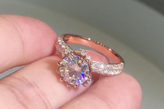 怎么鉴定莫桑钻是真的