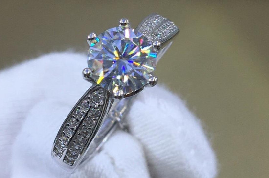 测钻笔怎么区分钻石跟莫桑石