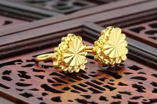 四个九的黄金回收多少钱一克,350~450元一克